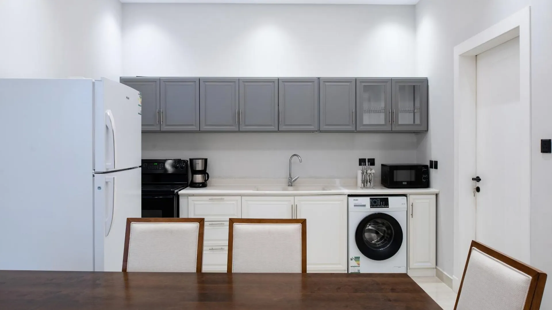 اجنحة غرس الفاخرةd18 Apartment Medina Saudi Arabia