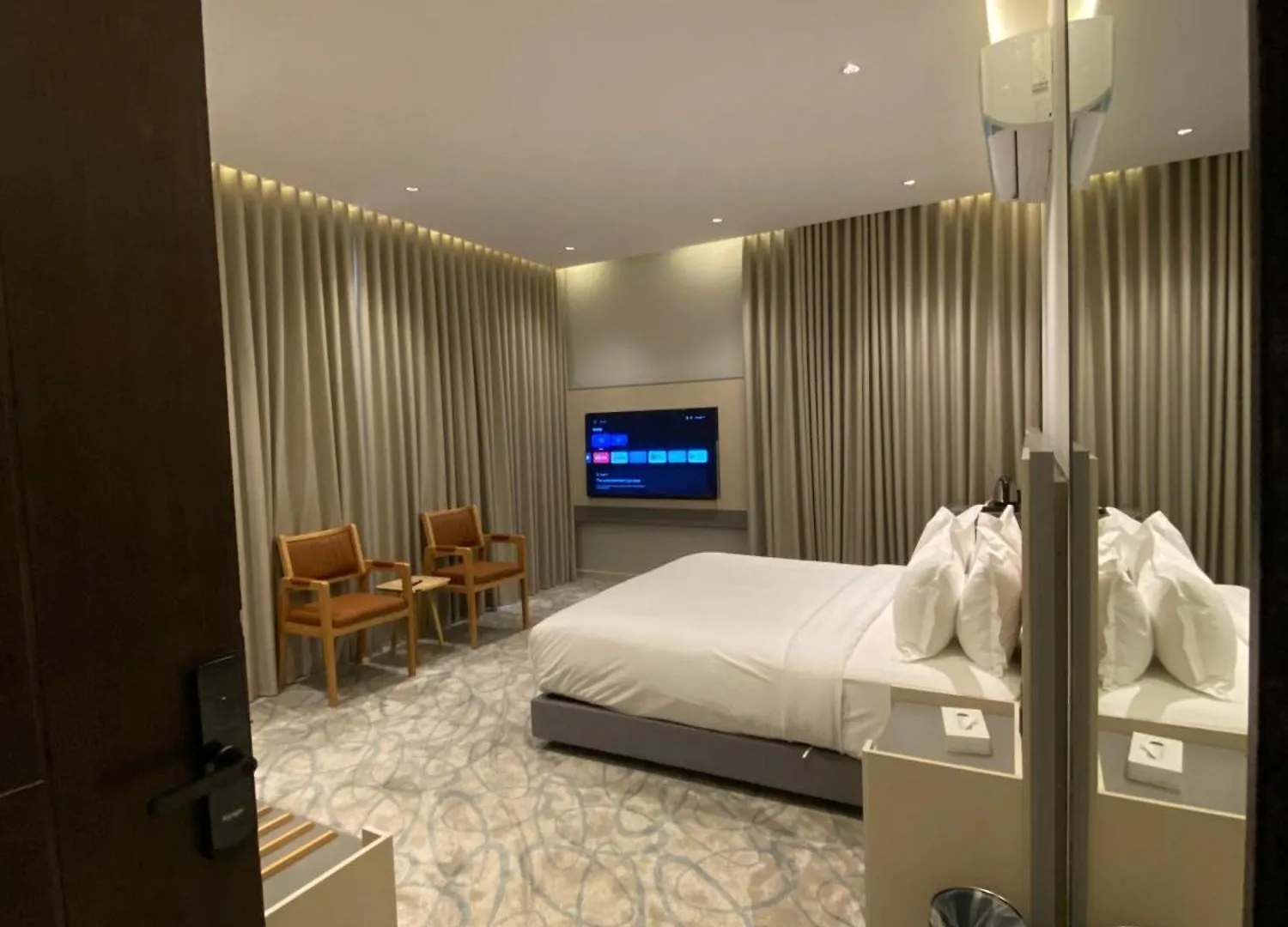اجنحة غرس الفاخرةd18 Apartment Medina