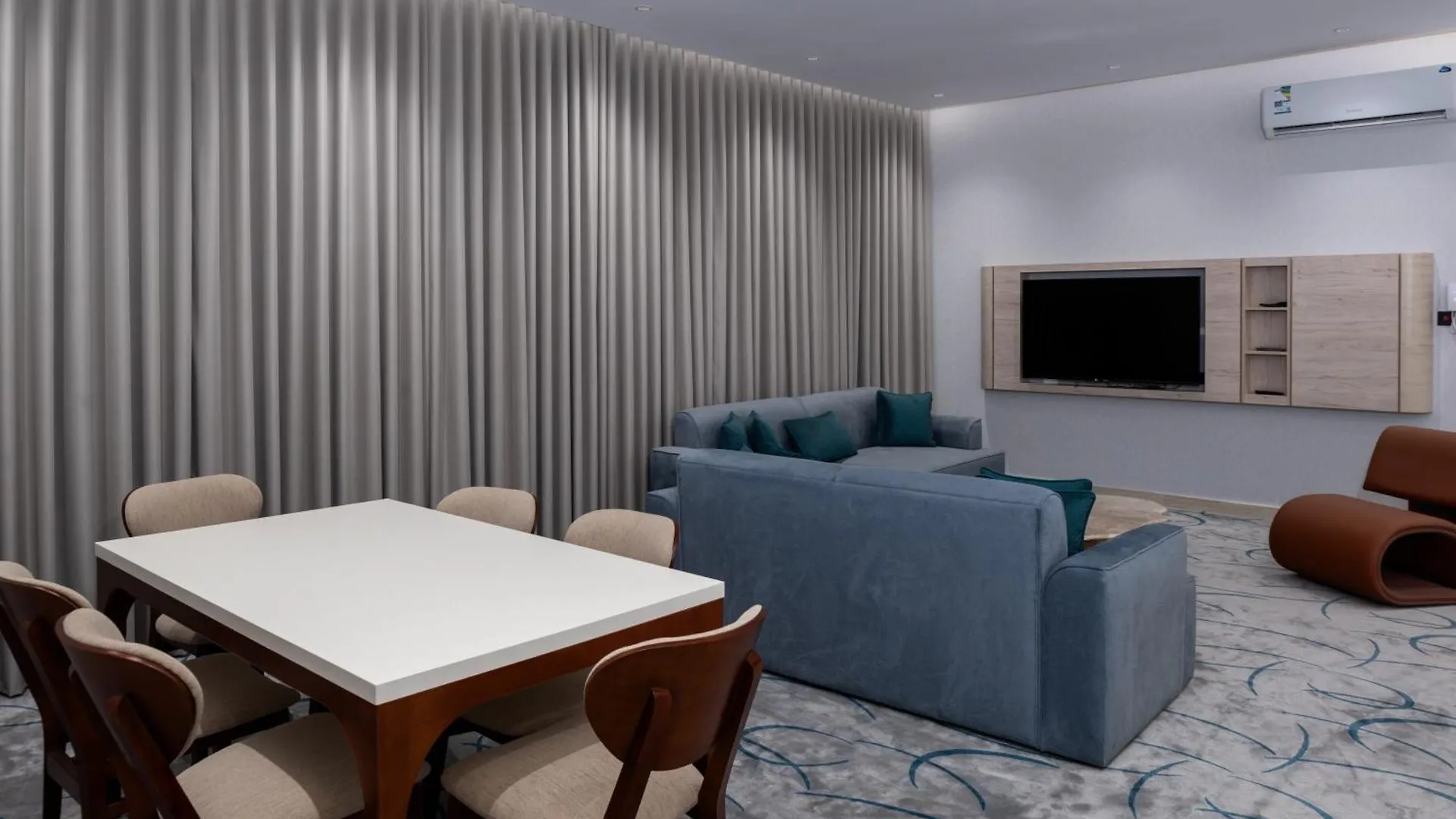 اجنحة غرس الفاخرةd18 Apartment Medina